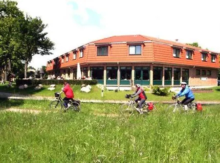 Nationalparkhotel Kranichrast ホテル Schwarzenhof