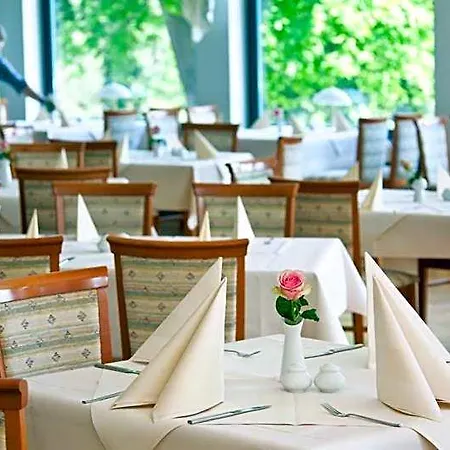 Отель Nationalparkhotel Kranichrast Schwarzenhof