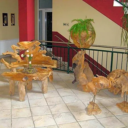 Nationalparkhotel Kranichrast Отель Schwarzenhof